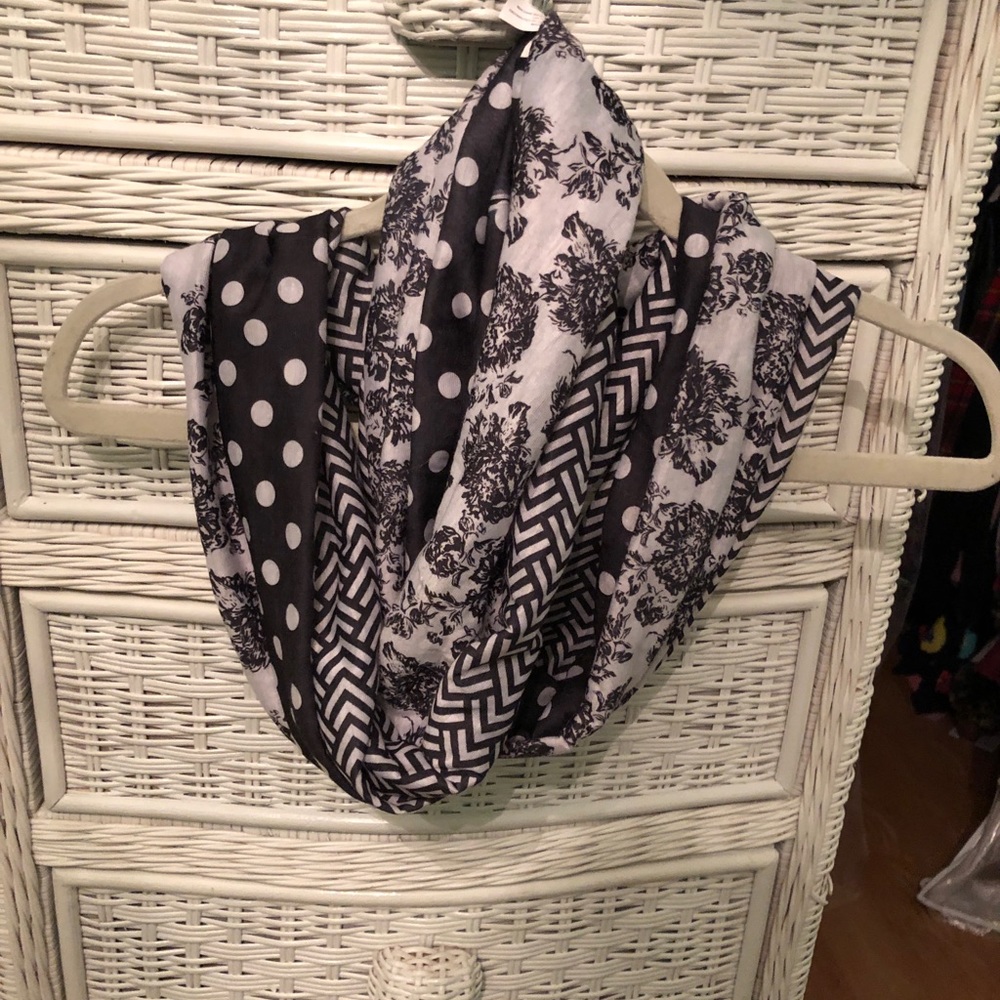 Black and White Infinity Scarf